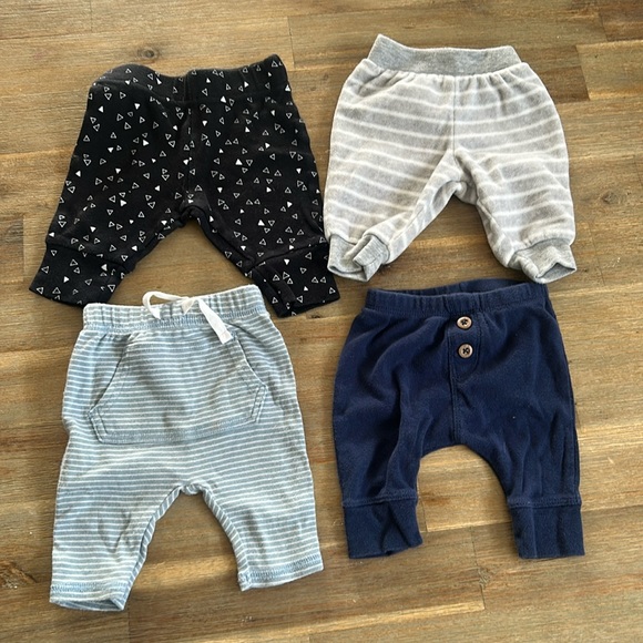 Bundle of 4 baby pants - Picture 1 of 5